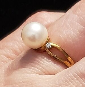 NEW Ring Genuine Pearl W/CZ side gems In Yellow G.F. Sterling Silver (S925) Sz 6